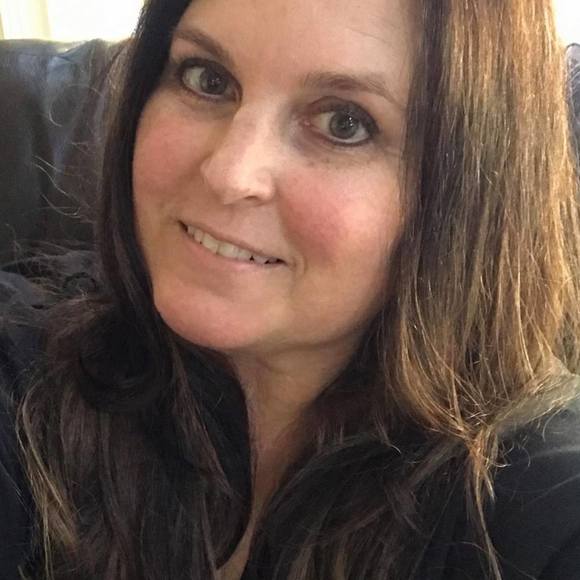 Meet your Posher, Suzi - Picture 1 of 1